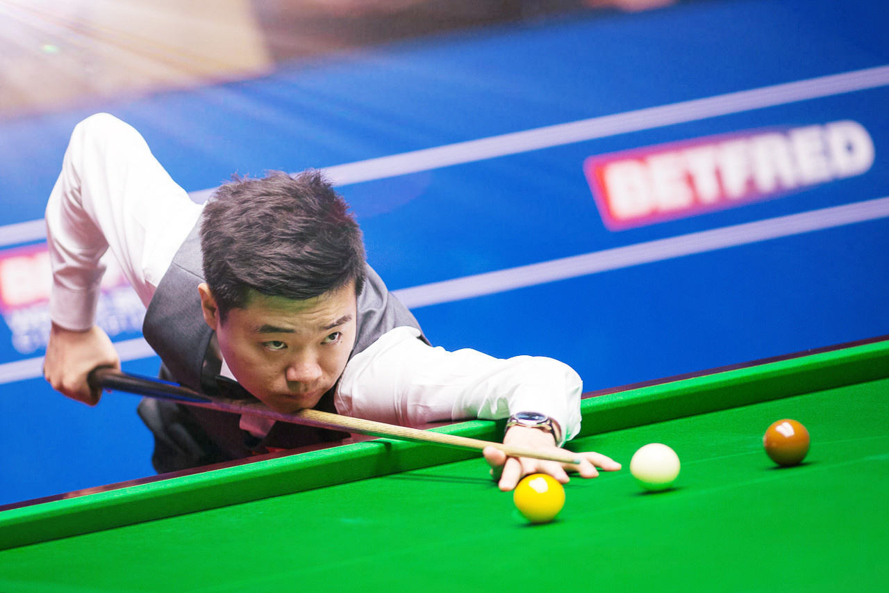 从裤裆内掏 从裤裆内掏